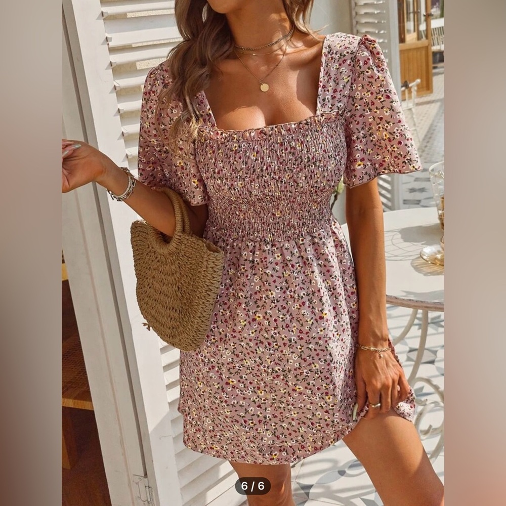 Ditsy Floral Print Square Neck Shirred Dress